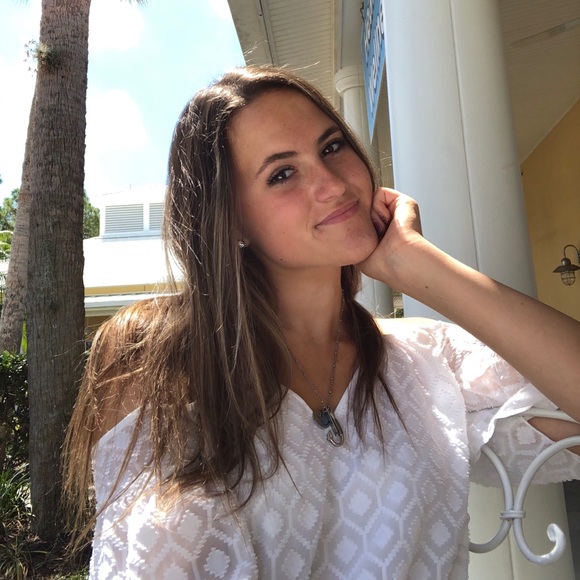 Meet your Posher, Kelsey - Picture 1 of 1